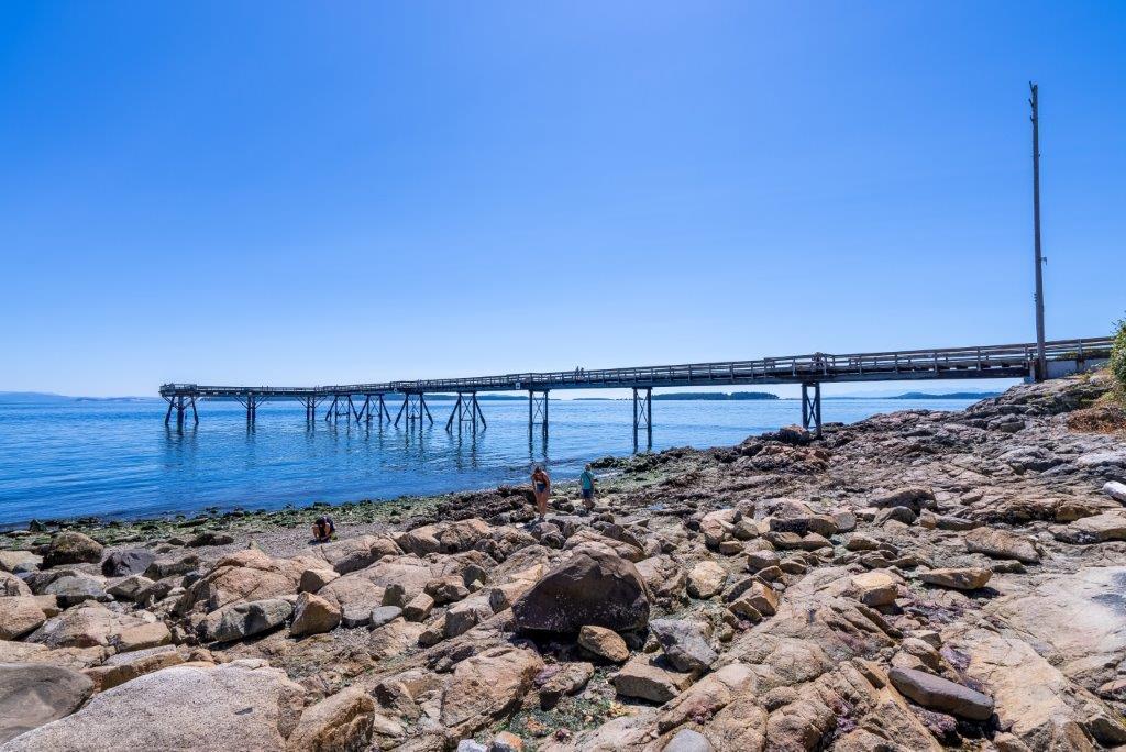 Beachcomber RV Park - Beachcomber Sidney Pier 1